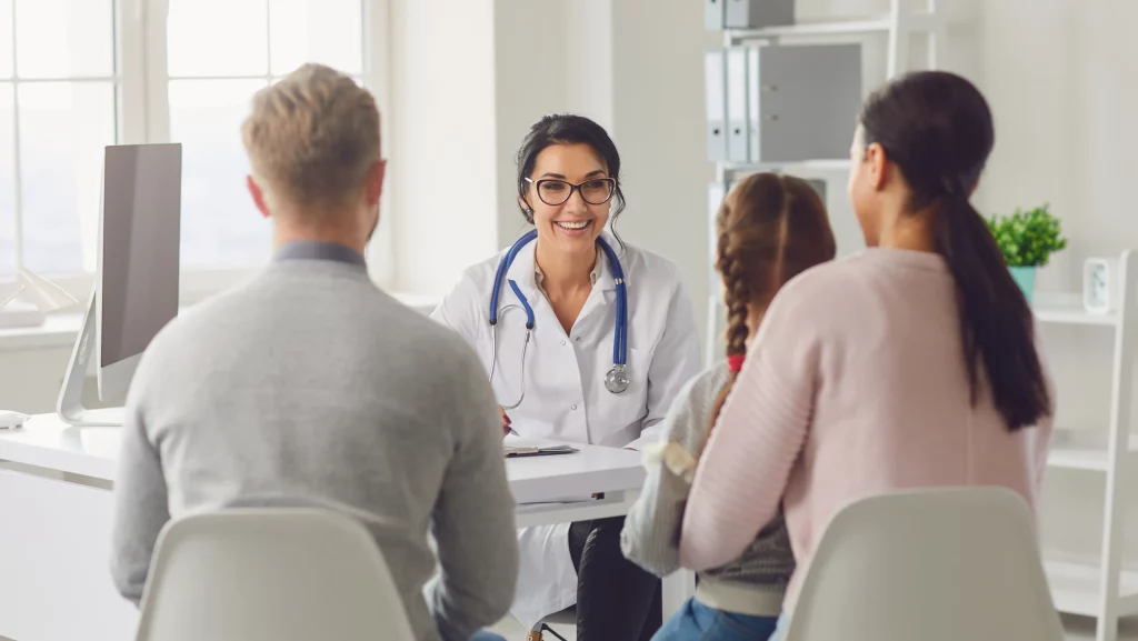 Programa de consolidación de deudas médicas para familias.