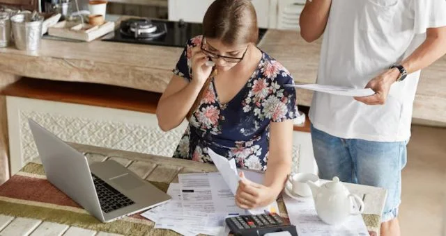 cómo mejorar el flujo de caja para pagar deudas empresariales